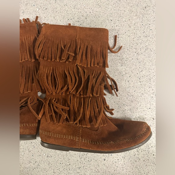 Minnetonka Brown Suede Moccasins with Fringe 3 layers 8 - Picture 2 of 6